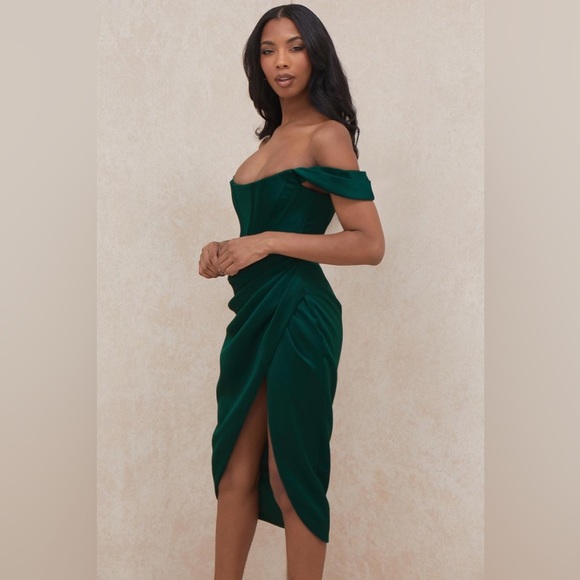 HOUSE OF CB 'Loretta'Emerald Green Satin Off Shoulder Dress - Picture 4 of 10